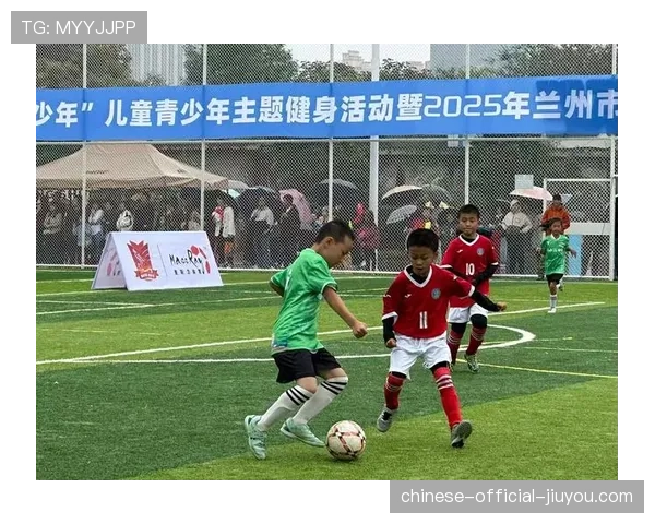 保级俱乐部与当地学校合作，推动青少年足球发展计划